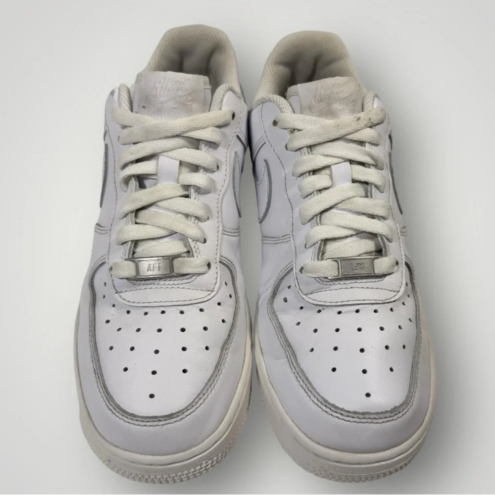 Women’s Nike Air Force 1 size 8.5